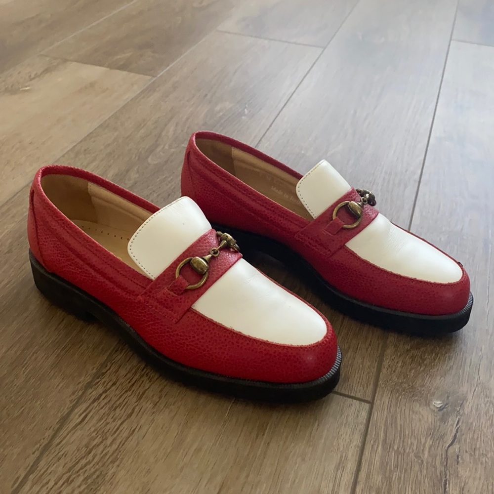 Women’s golf shoes